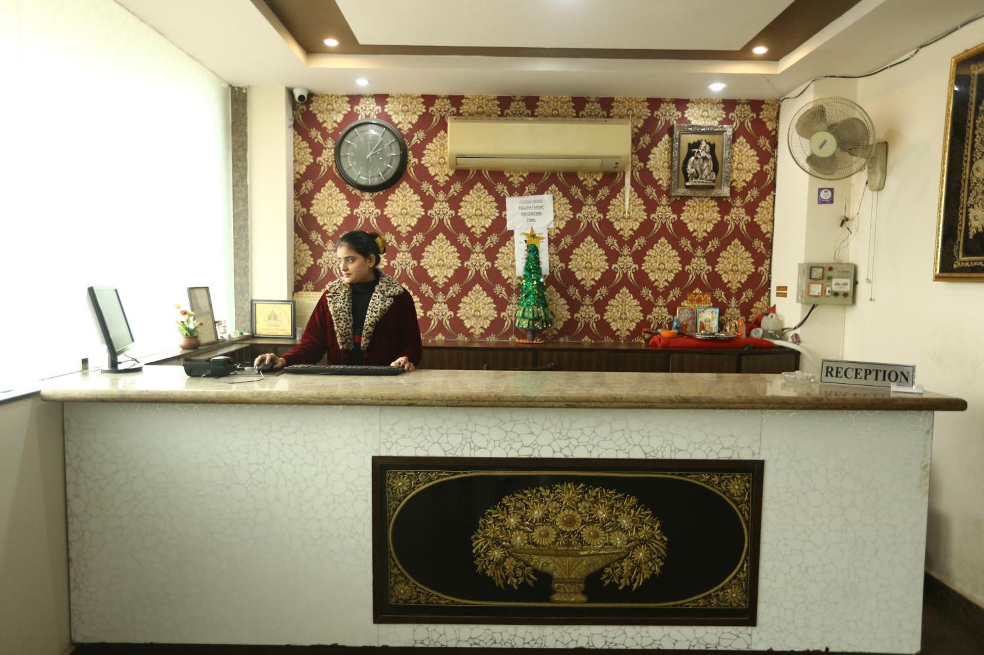 24 Hotel & Resort Agra  Exterior foto