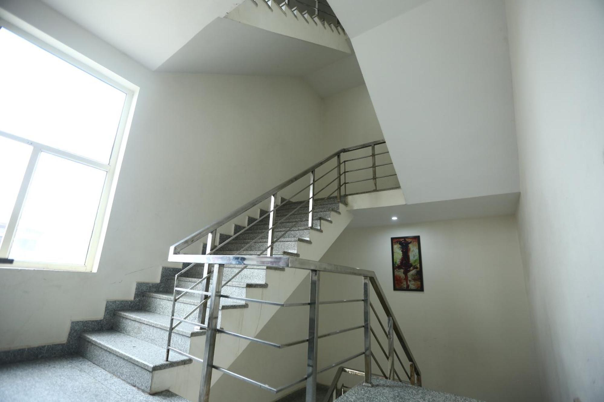 24 Hotel & Resort Agra  Exterior foto